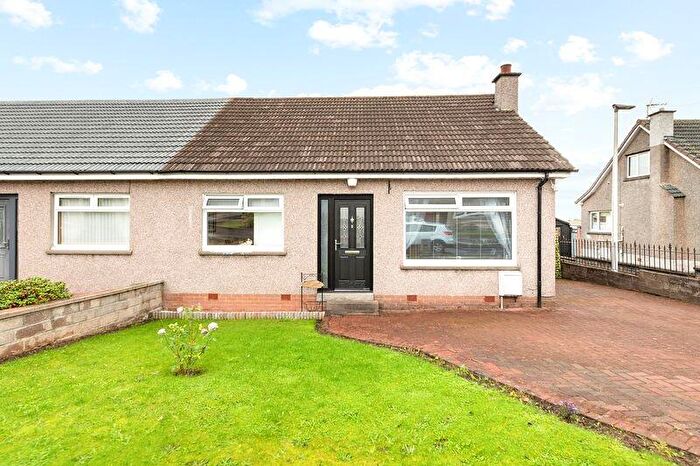 4 Bedroom Semi Detached House For Sale In The Hennings, Sauchie, FK10