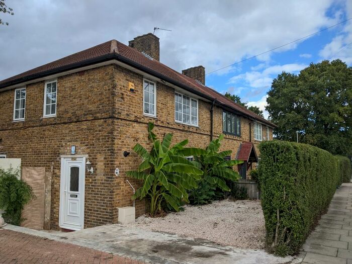 4 Bedroom House To Rent In Montacute Road, Morden, SM4