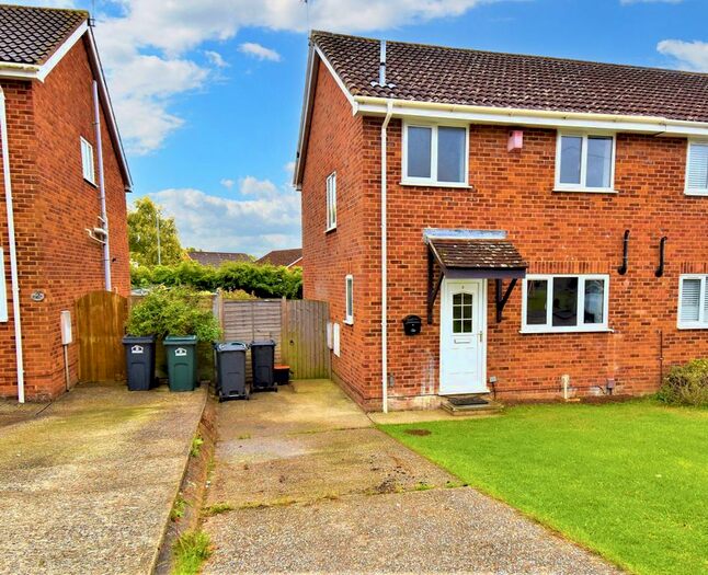 3 Bedroom Property To Rent In Newlands, Ashford, TN23