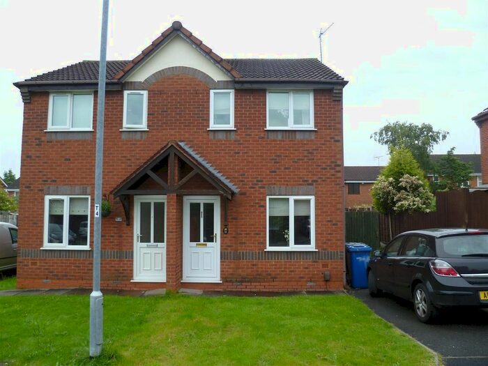 2 Bedroom Semi-Detached House To Rent In Somerset Close, Tamworth, Staffordshire, B78