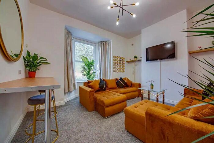 6 Bedroom Terraced House To Rent In Havelock Street, Sheffield, S10