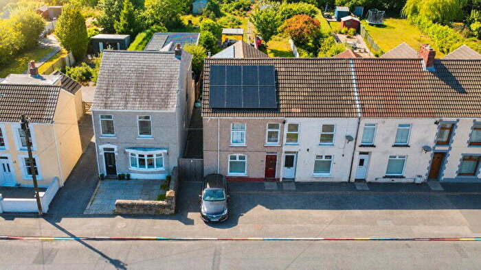 4 Bedroom End Of Terrace House For Sale In Frampton Road, Gorseinon, Swansea, West Glamorgan, SA4
