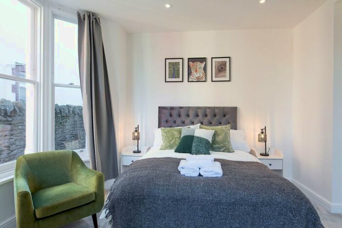 2 Bedroom Flat To Rent In North Road, Cardiff, CF10