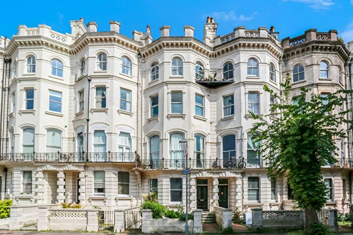 2 Bedroom Flat For Sale In Denmark Terrace, Brighton, BN1