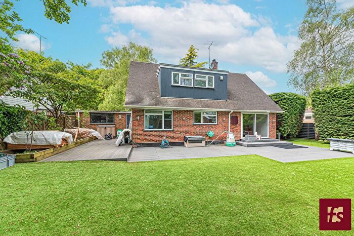 4 Bedroom Detached House For Sale In Salamanca, Crowthorne, Berkshire, RG45