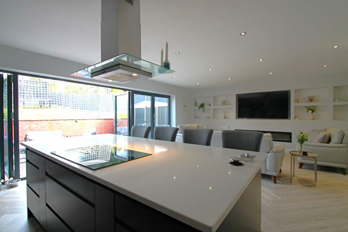 5 Bedroom Property For Sale In Faire Road, Glenfield, Leicester, Leicestershire, LE3