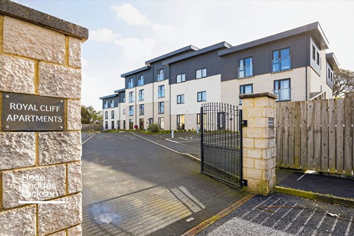 2 Bedroom Flat For Sale In Grange Road, Sandown, Isle Of Wight, PO36