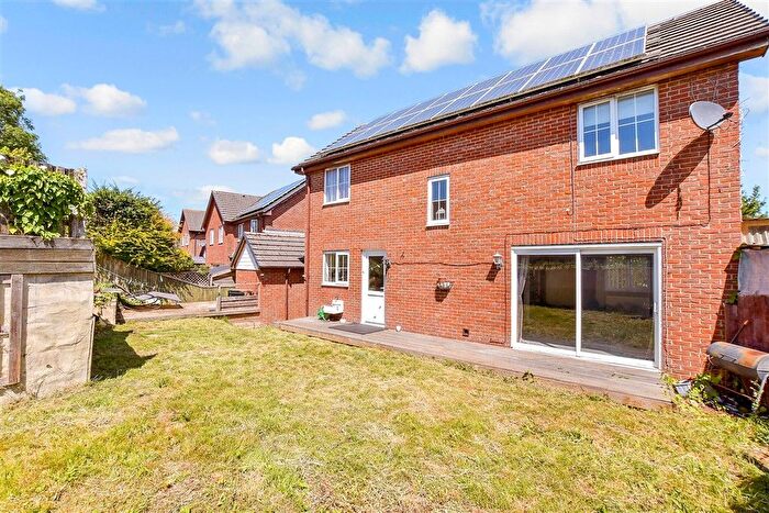 4 Bedroom Detached House For Sale In The Bramleys, Newport, Isle Of Wight, PO30