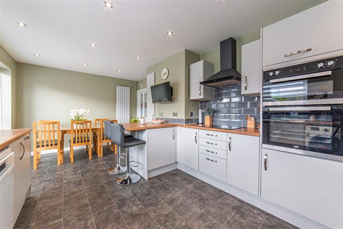 3 Bedroom Semi-Detached House For Sale In Caerleon Road, Ponthir, Newport, NP18