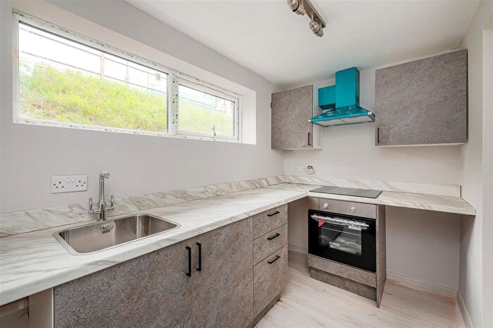 1 Bedroom Flat To Rent In Longland Way, High Wycombe, HP12