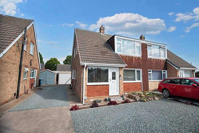 2 Bedroom Semi-Detached Bungalow For Sale In Port Avenue, Hull, HU6
