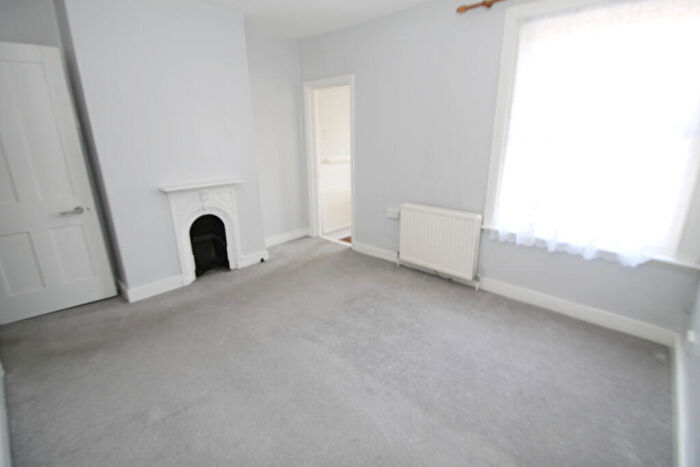 2 Bedroom House To Rent In Station Road, St Mary's Cray, BR5