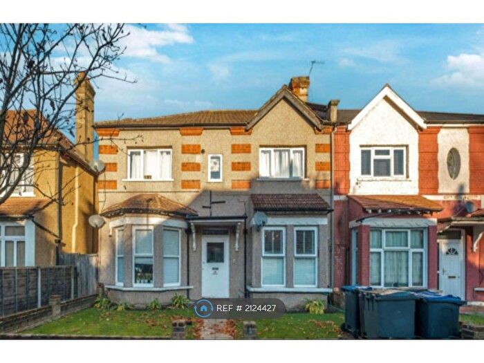 1 Bedroom Flat To Rent In Beatrice Avenue, London, SW16