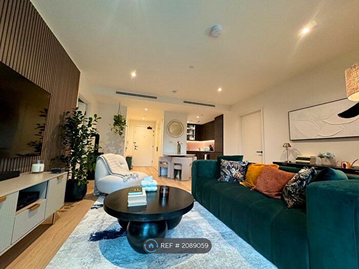 2 Bedroom Flat To Rent In Bonnet Street, London, E16