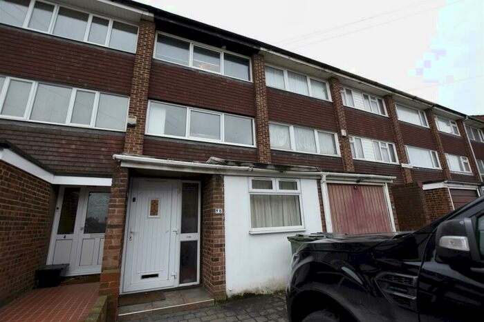 3 Bedroom Town House To Rent In Milton Road, Swanscombe, DA10