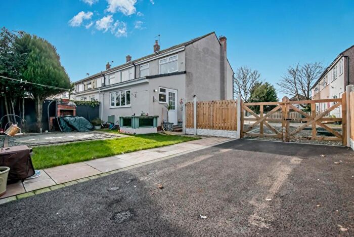 3 Bedroom Terraced House For Sale In Tyersal Park, Tyersal, Bradford, West Yorkshire, BD4