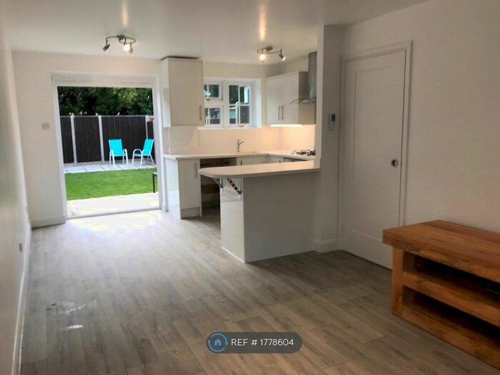 2 Bedroom Terraced House To Rent In Nursery Fields, Sawbridgeworth, CM21