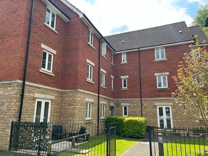2 Bedroom Apartment To Rent In Knights Maltings, Frome, BA11