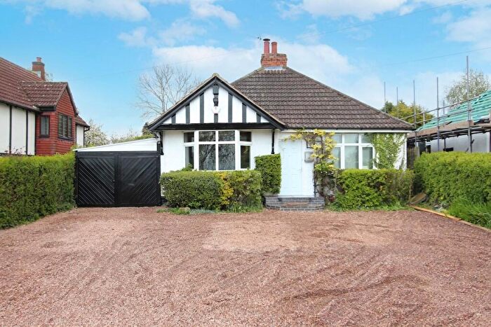 3 Bedroom Detached Bungalow For Sale In Eastcote Lane, Hampton-In-Arden, B92
