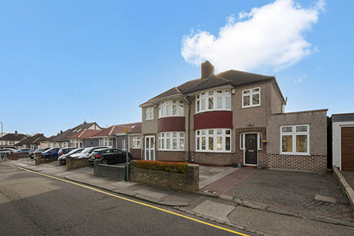 4 Bedroom Semi Detached House For Sale In Linthorpe Avenue, Wembley, Middlesex, HA0