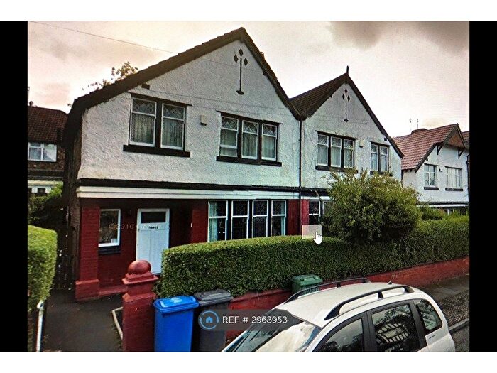 3 Bedroom Semi-Detached House To Rent In Lichfield Drive, Prestwich, Manchester, M25