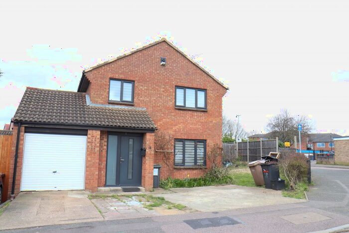 4 Bedroom Detached House To Rent In Blaydon Road, Luton, LU2