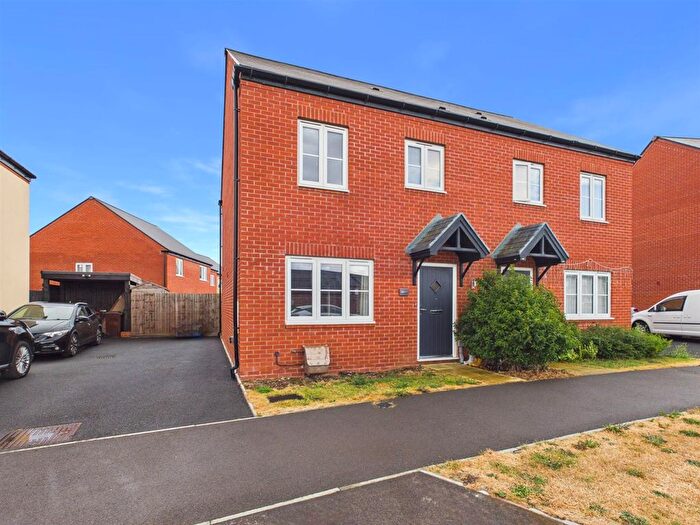 3 Bedroom Semi Detached House For Sale In Ironbridge Road, Twigworth, Gloucester, GL2