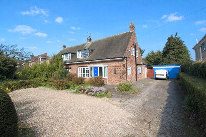 4 Bedroom Semi-Detached House For Sale In Saltshouse Road, Hull, East Riding Of Yorkshire, HU8