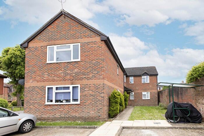 1 Bedroom Flat For Sale In Moons Lane, Horsham, RH13