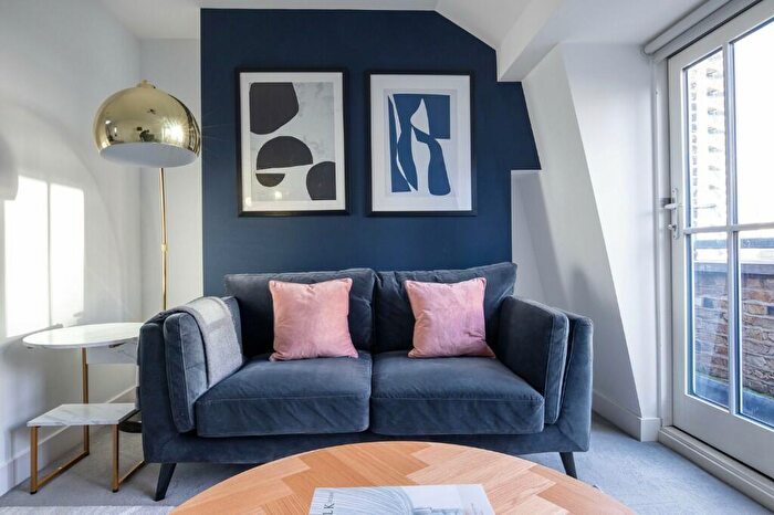 1 Bedroom Apartment To Rent In Aldersgate Street, London, EC1A
