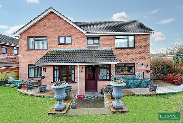 4 Bedroom Detached House For Sale In (Very Large Garage), Beaufort Drive, Lydney, Gloucestershire., GL15