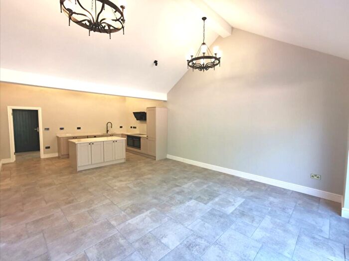 3 Bedroom Barn Conversion To Rent In Church Lane, Broome, Bungay, NR35