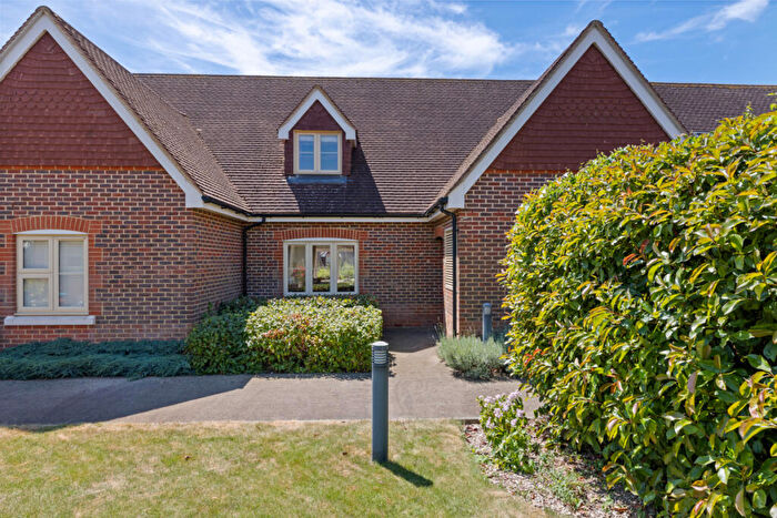 3 Bedroom Retirement Property For Sale In Poplar Court, Durrants Village, Faygate, West Sussex, RH12