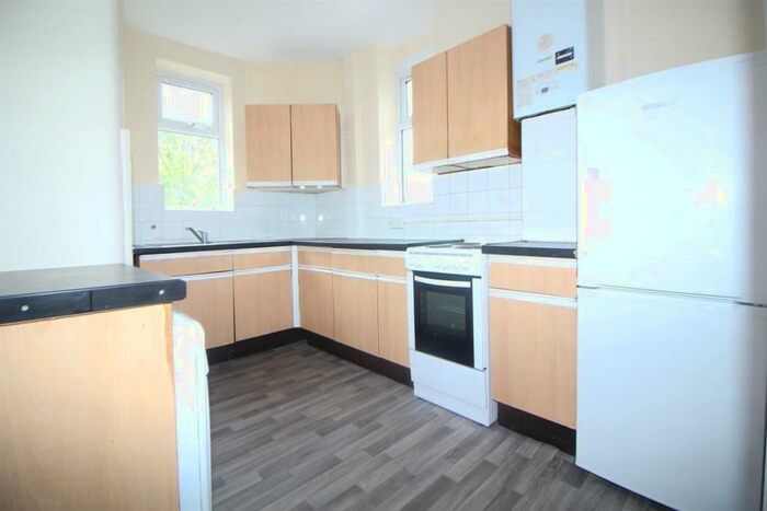 2 Bedroom Maisonette To Rent In Myddleton Avenue, Enfield, EN1