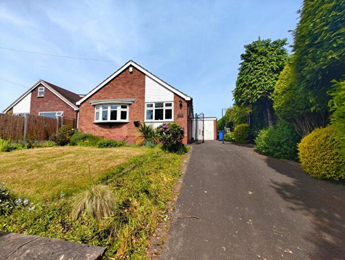 2 Bedroom Detached Bungalow For Sale In Cotwall End Road, The Straits, DY3