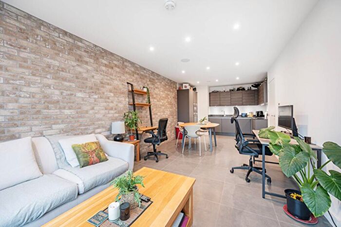 2 Bedroom Flat For Sale In Meldola Yard, Hackney Wick, London, E9