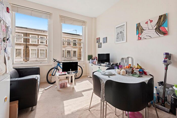 1 Bedroom Flat To Rent In Castletown Road, West Kensington, W14