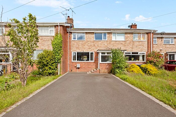 3 Bedroom Terraced House For Sale In Fairview Drive, Broadstone, BH18