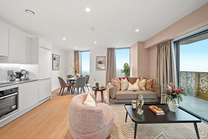 2 Bedroom Apartment To Rent In Pinnacle Tower, SE13