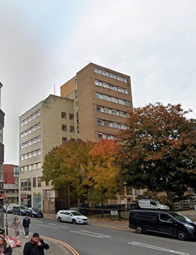 4 Bedroom Flat To Rent In Chapel Street, Luton, LU1