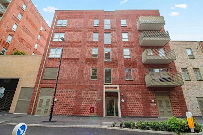 2 Bedroom Flat For Sale In Tom Lake Way, South Oxhey, Watford, WD19
