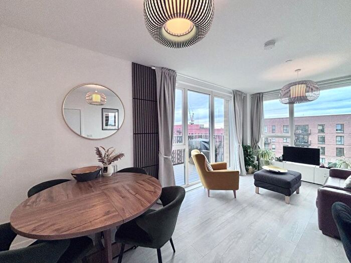 2 Bedroom Flat To Rent In Robusta Court, Farine Avenue, Hayes, UB3