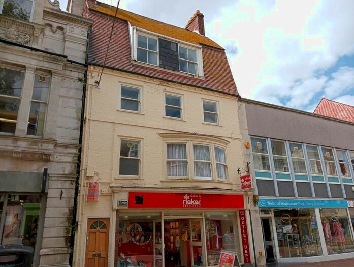 2 Bedroom Flat To Rent In St. Thomas Street, Weymouth, DT4