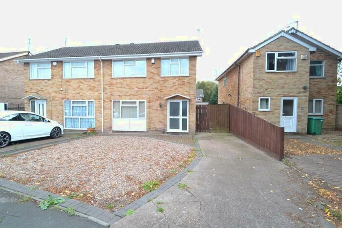 3 Bedroom Semi-Detached House To Rent In Arnesby Road, Lenton, Nottingham, NG7