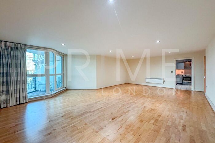 2 Bedroom Flat To Rent In Drake House, St George Wharf, Vauxhall, SW8