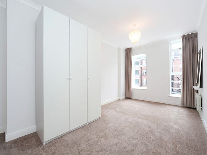 2 Bedroom Flat To Rent In Devonhurst Place, Heathfield Terrace, Chiswick, W4