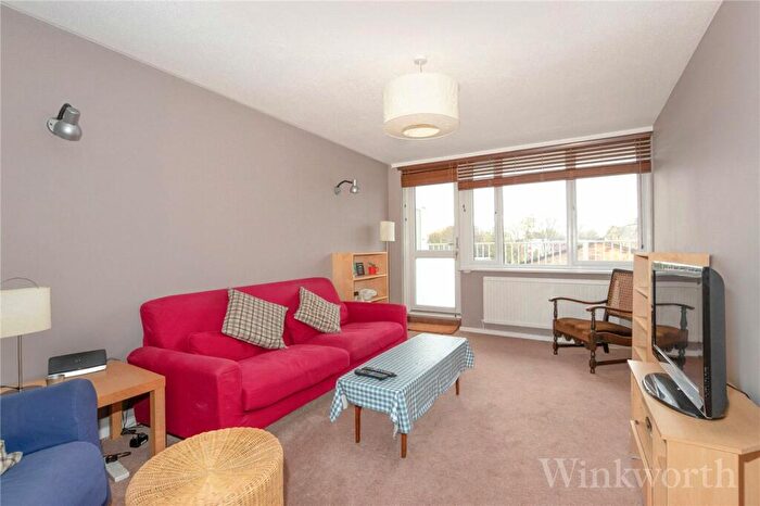 2 Bedroom Maisonette To Rent In Ilderton Road, London, SE15