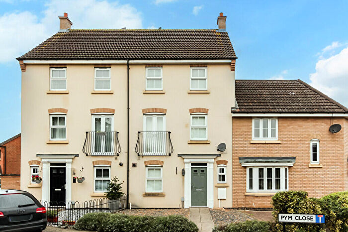 3 Bedroom Town House For Sale In Pym Close, Wellingborough, NN8