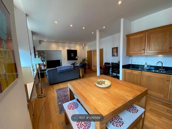 2 Bedroom Flat To Rent In Young Street South Lane, Edinburgh, EH2