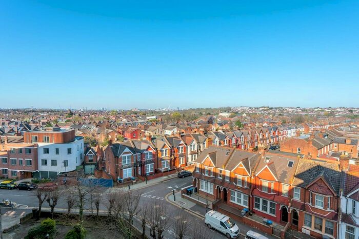 2 Bedroom Flat To Rent In Ashford Road, Willesden Green, London, NW2